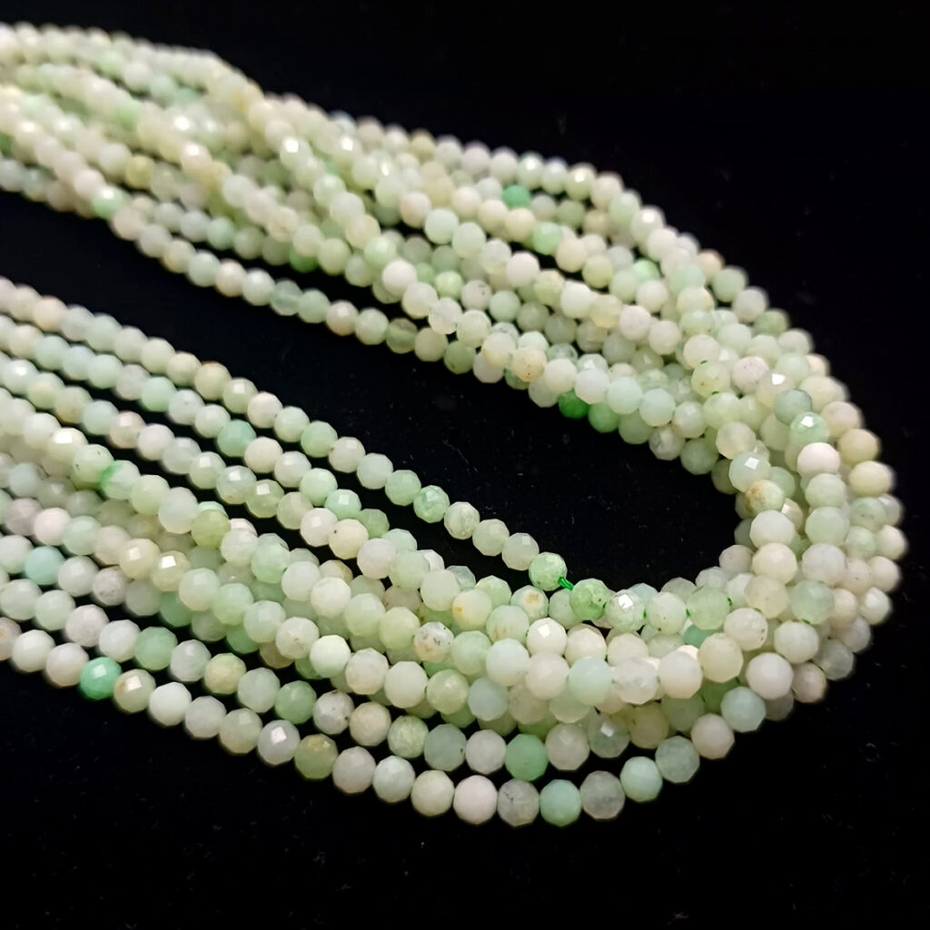 chrysoprase A 0939 faceted round 3mm