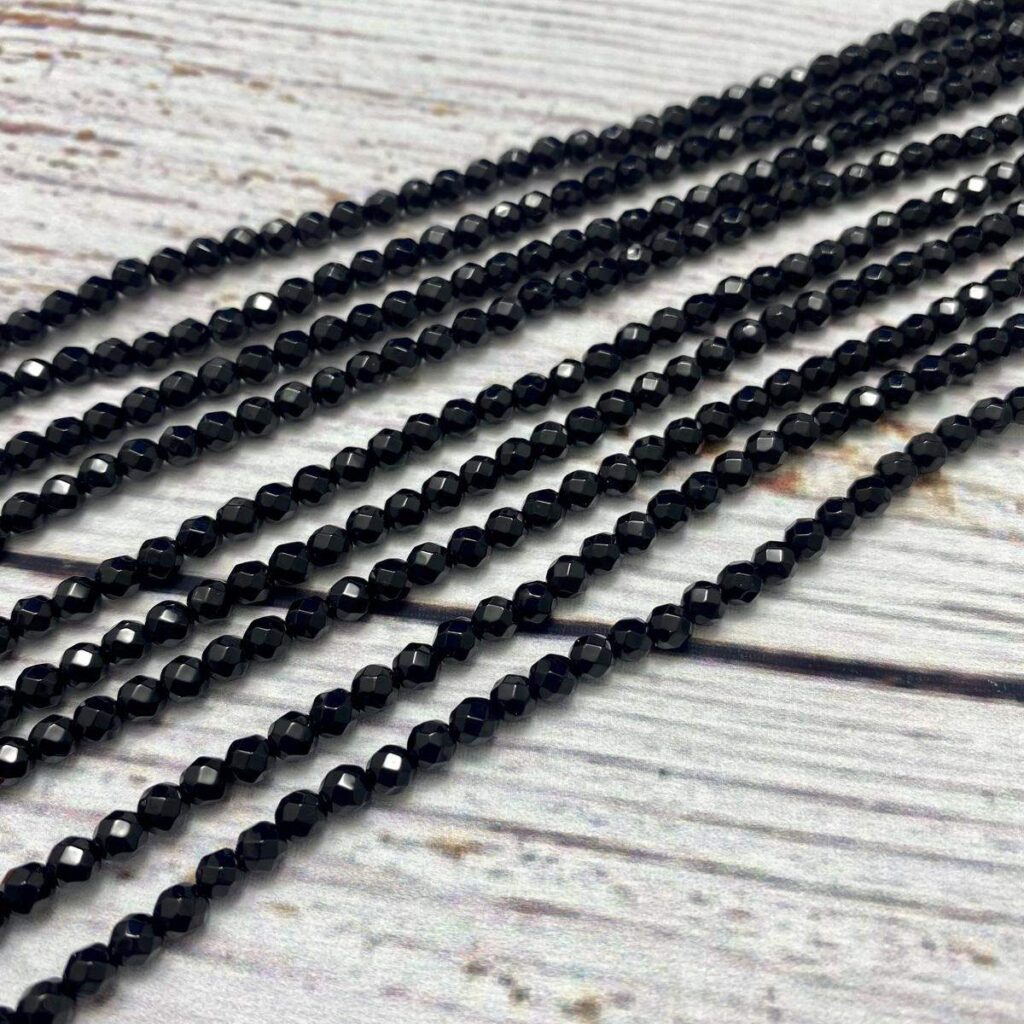 onyx 0236 faceted round 3mm
