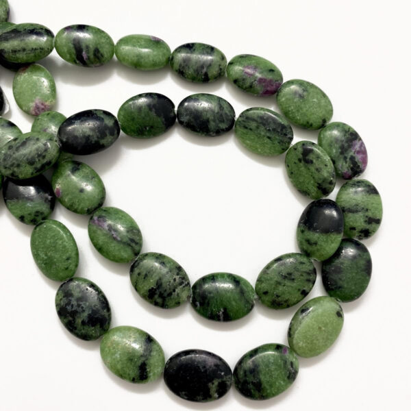 ruby zoisite 0450 flat oval 13x18mm 2
