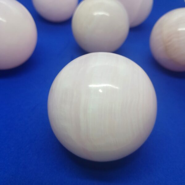 lot spheres pink mangano calcite 3104 5
