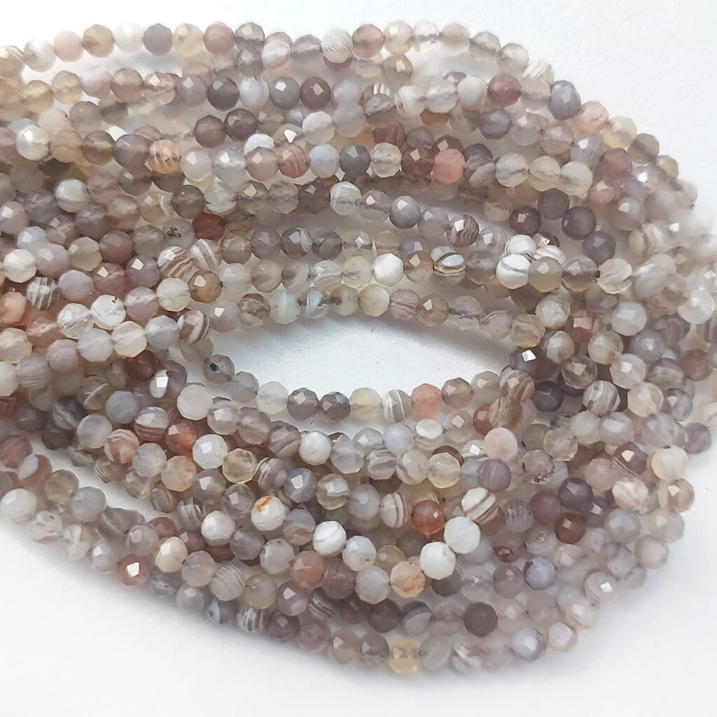 botswana agate 0253 faceted round 3mm
