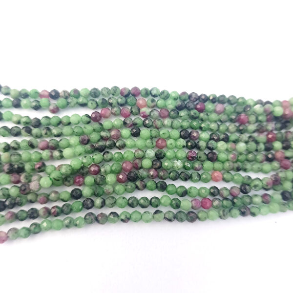 ruby zoisite 0821 faceted round 3mm